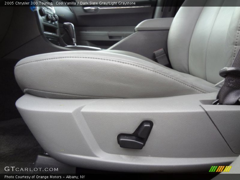 Cool Vanilla / Dark Slate Gray/Light Graystone 2005 Chrysler 300 Touring