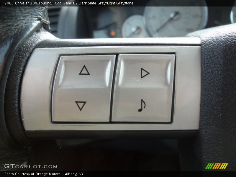 Cool Vanilla / Dark Slate Gray/Light Graystone 2005 Chrysler 300 Touring