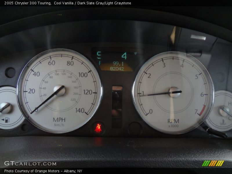 Cool Vanilla / Dark Slate Gray/Light Graystone 2005 Chrysler 300 Touring