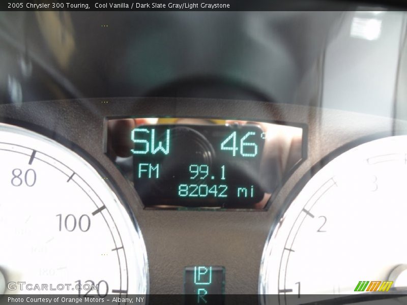 Cool Vanilla / Dark Slate Gray/Light Graystone 2005 Chrysler 300 Touring