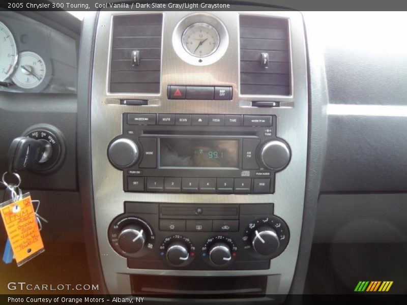 Cool Vanilla / Dark Slate Gray/Light Graystone 2005 Chrysler 300 Touring