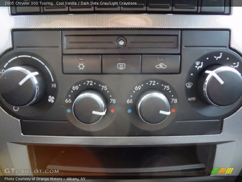 Cool Vanilla / Dark Slate Gray/Light Graystone 2005 Chrysler 300 Touring