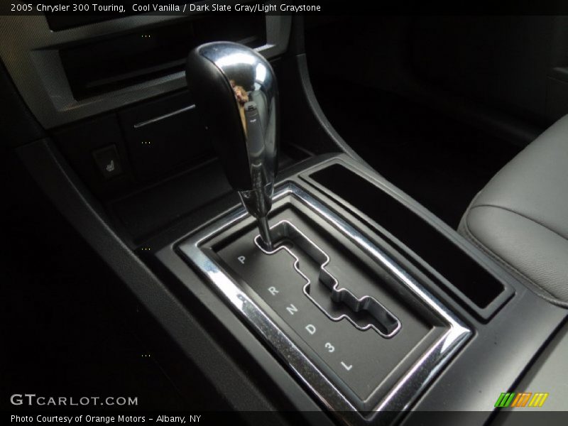 Cool Vanilla / Dark Slate Gray/Light Graystone 2005 Chrysler 300 Touring