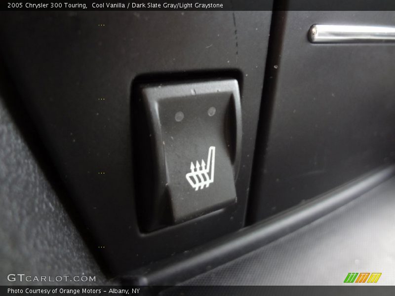 Cool Vanilla / Dark Slate Gray/Light Graystone 2005 Chrysler 300 Touring