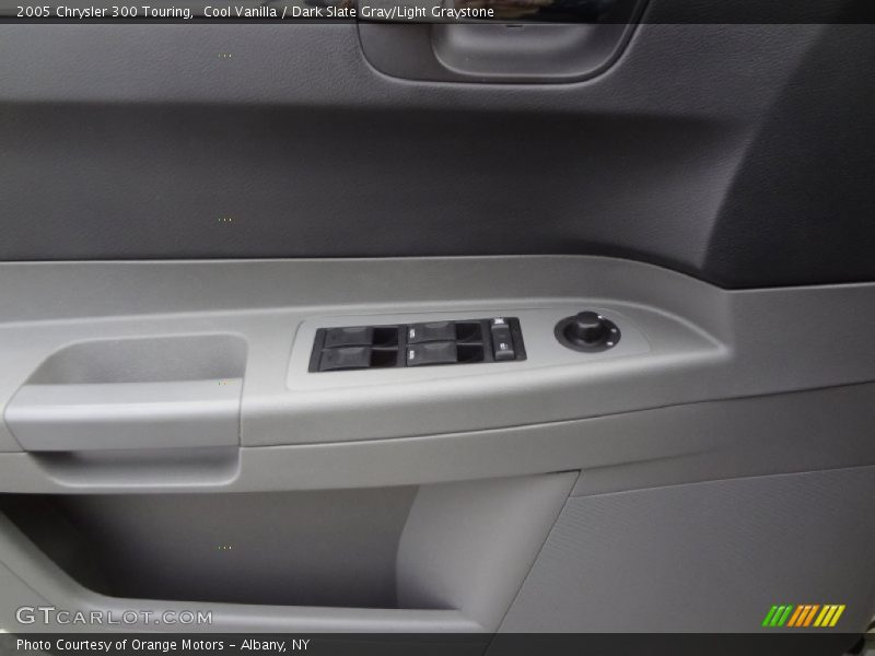 Cool Vanilla / Dark Slate Gray/Light Graystone 2005 Chrysler 300 Touring