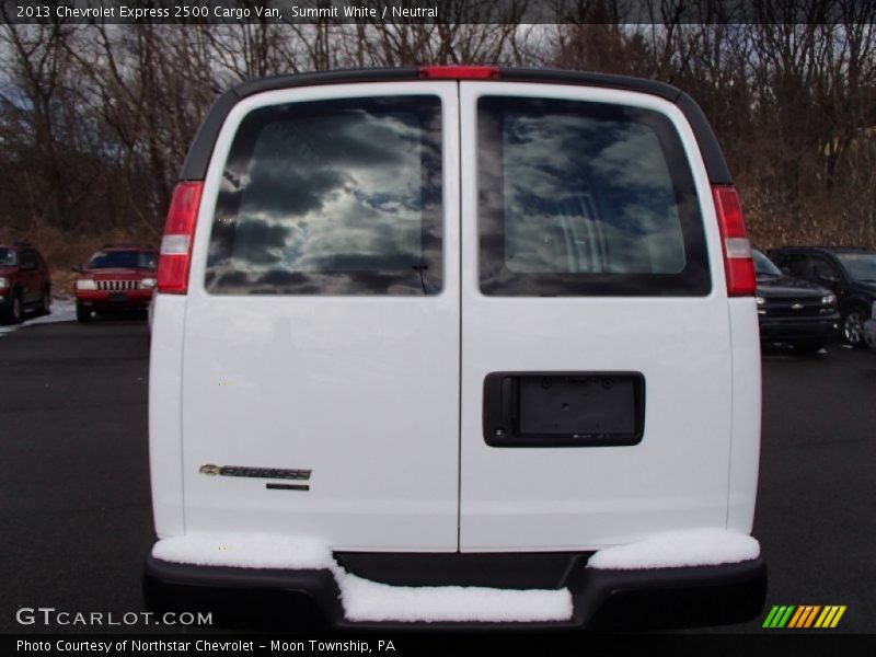 Summit White / Neutral 2013 Chevrolet Express 2500 Cargo Van