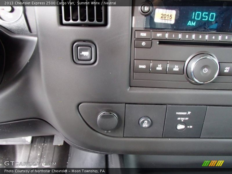 Summit White / Neutral 2013 Chevrolet Express 2500 Cargo Van