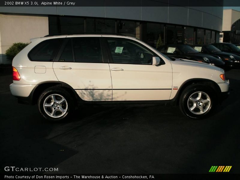 Alpine White / Grey 2002 BMW X5 3.0i