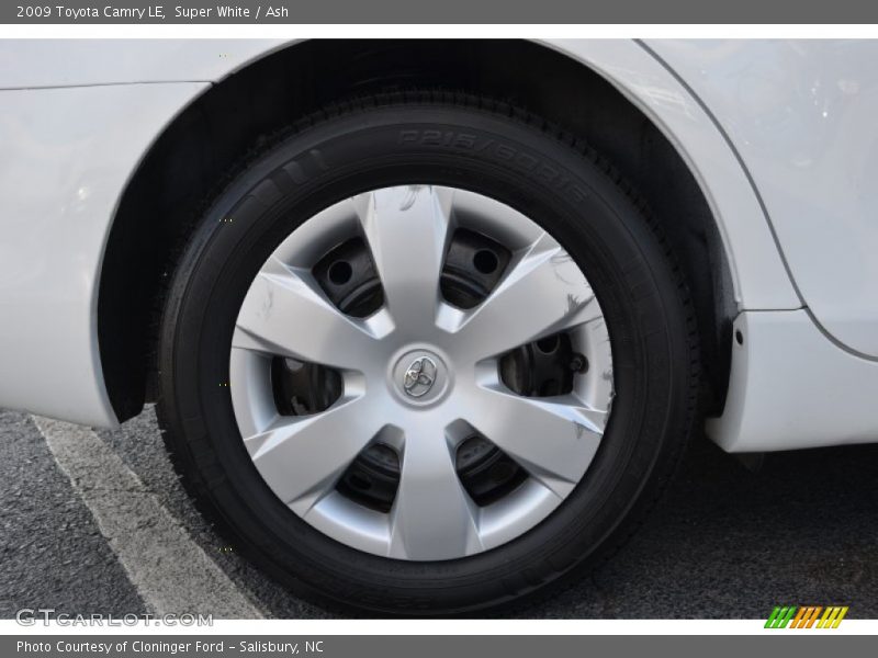 Super White / Ash 2009 Toyota Camry LE