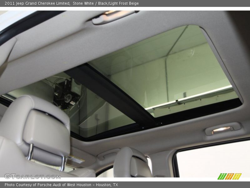 Sunroof of 2011 Grand Cherokee Limited