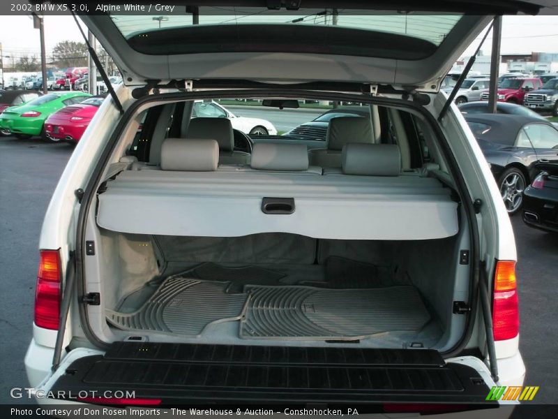 Alpine White / Grey 2002 BMW X5 3.0i