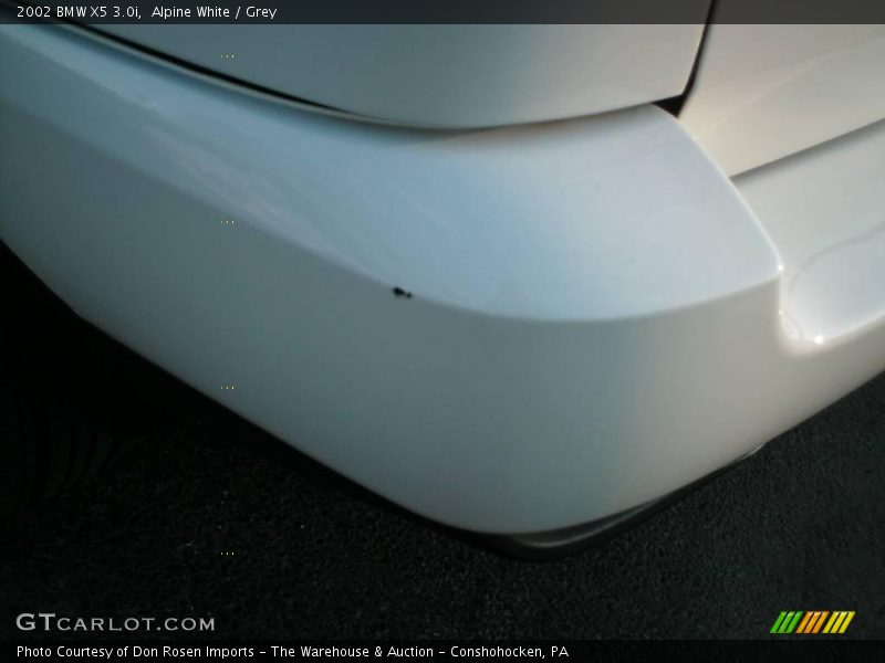 Alpine White / Grey 2002 BMW X5 3.0i