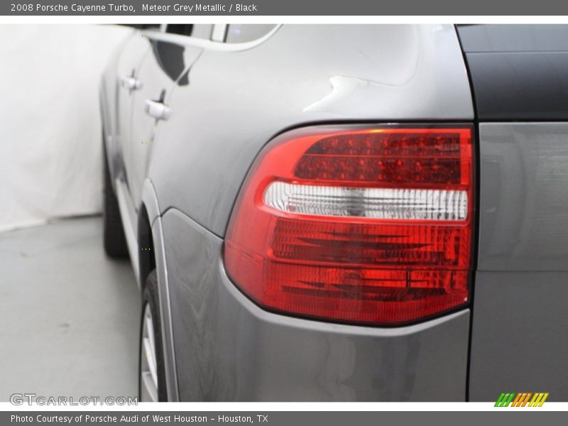 Taillight - 2008 Porsche Cayenne Turbo
