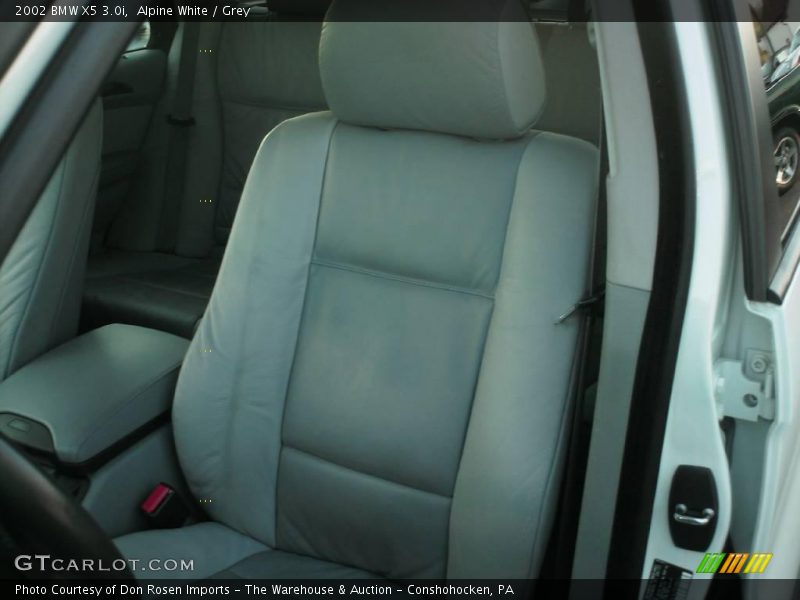 Alpine White / Grey 2002 BMW X5 3.0i