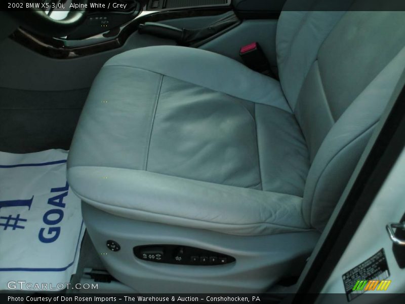 Alpine White / Grey 2002 BMW X5 3.0i