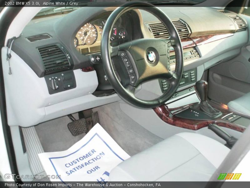 Alpine White / Grey 2002 BMW X5 3.0i