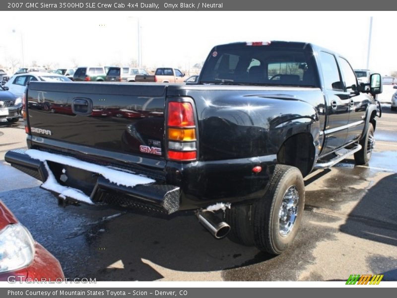Onyx Black / Neutral 2007 GMC Sierra 3500HD SLE Crew Cab 4x4 Dually