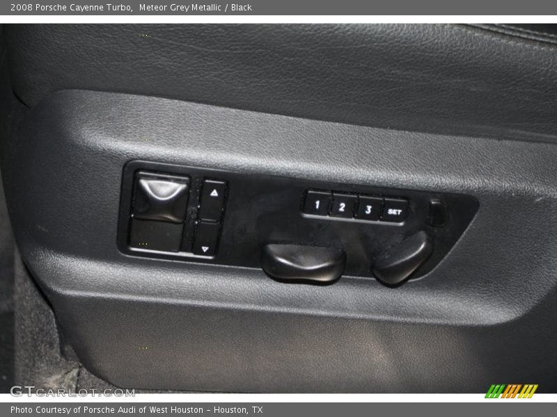 Controls of 2008 Cayenne Turbo