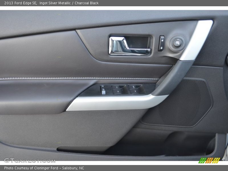 Ingot Silver Metallic / Charcoal Black 2013 Ford Edge SE