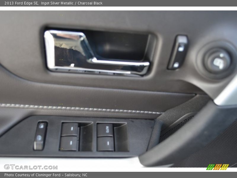 Ingot Silver Metallic / Charcoal Black 2013 Ford Edge SE
