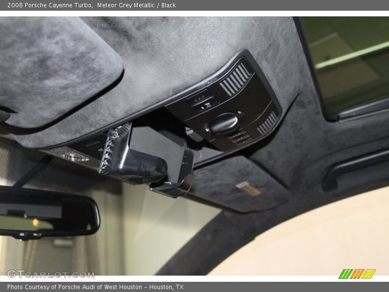 Controls of 2008 Cayenne Turbo