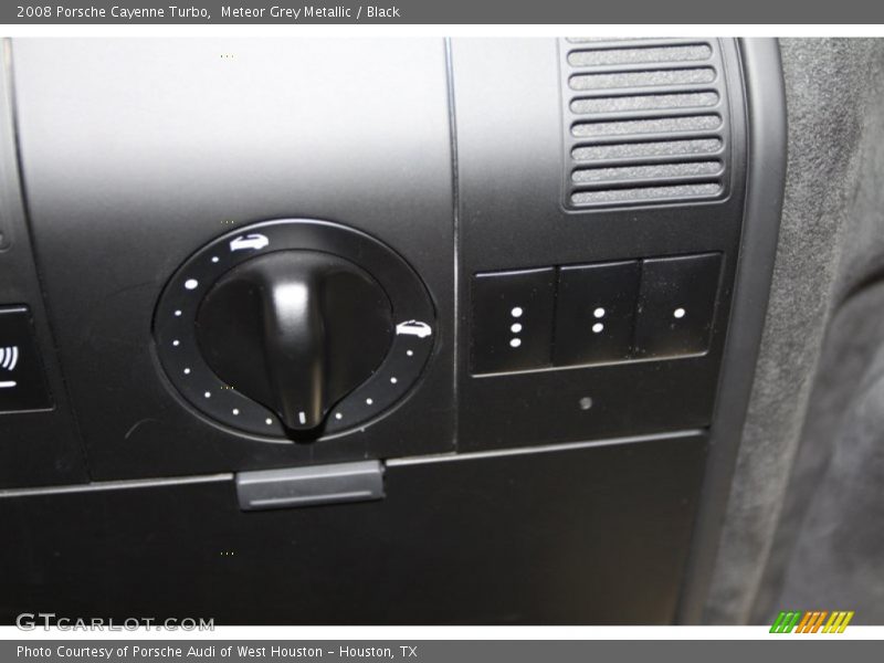 Controls of 2008 Cayenne Turbo
