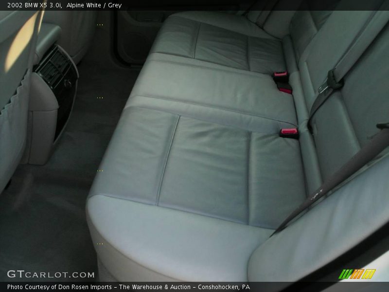 Alpine White / Grey 2002 BMW X5 3.0i