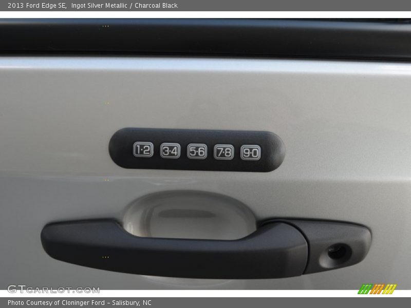 Ingot Silver Metallic / Charcoal Black 2013 Ford Edge SE