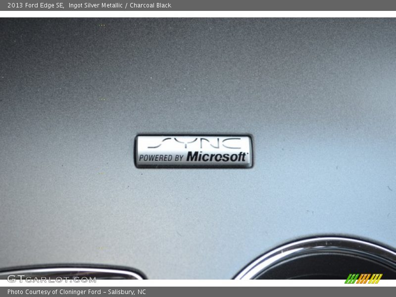 Ingot Silver Metallic / Charcoal Black 2013 Ford Edge SE