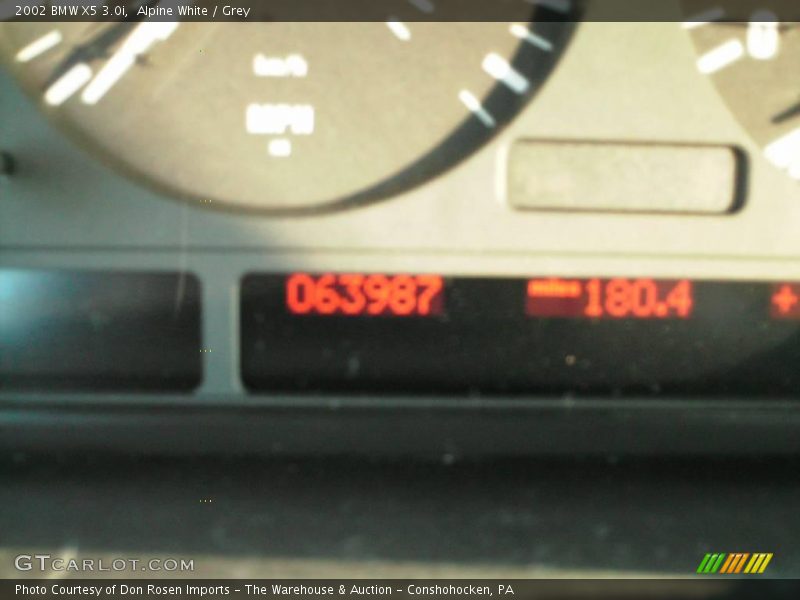Alpine White / Grey 2002 BMW X5 3.0i