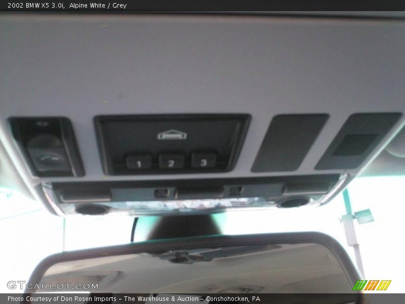 Alpine White / Grey 2002 BMW X5 3.0i