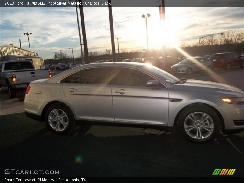 Ingot Silver Metallic / Charcoal Black 2013 Ford Taurus SEL