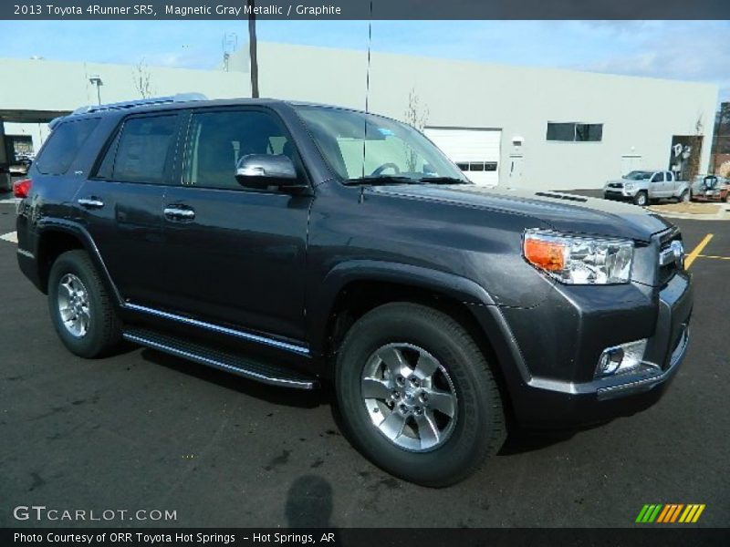 Magnetic Gray Metallic / Graphite 2013 Toyota 4Runner SR5