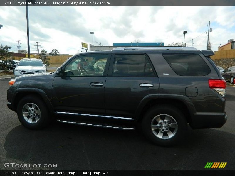 Magnetic Gray Metallic / Graphite 2013 Toyota 4Runner SR5
