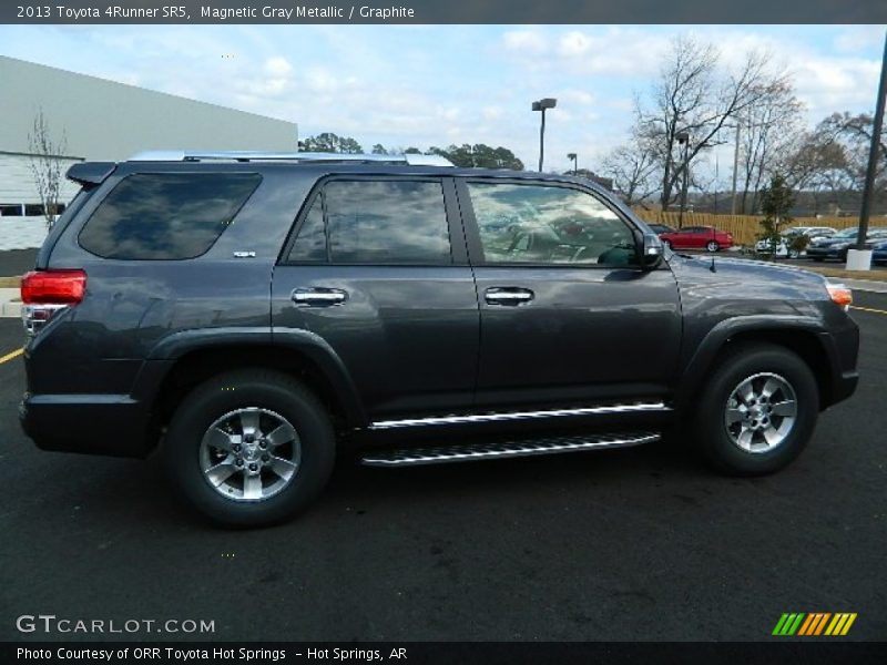 Magnetic Gray Metallic / Graphite 2013 Toyota 4Runner SR5