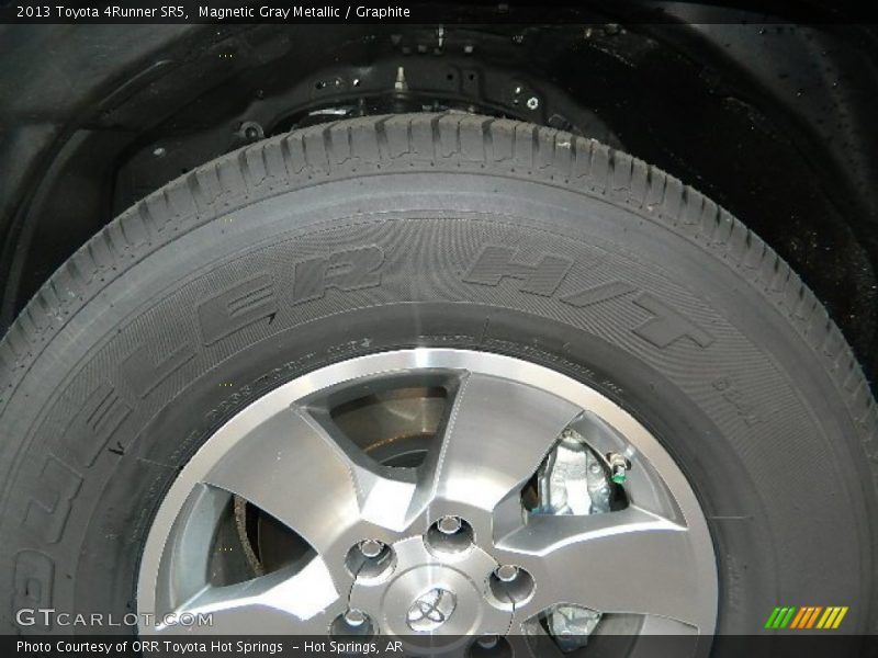 Magnetic Gray Metallic / Graphite 2013 Toyota 4Runner SR5
