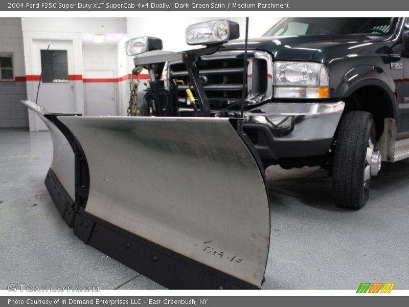 Dark Green Satin / Medium Parchment 2004 Ford F350 Super Duty XLT SuperCab 4x4 Dually