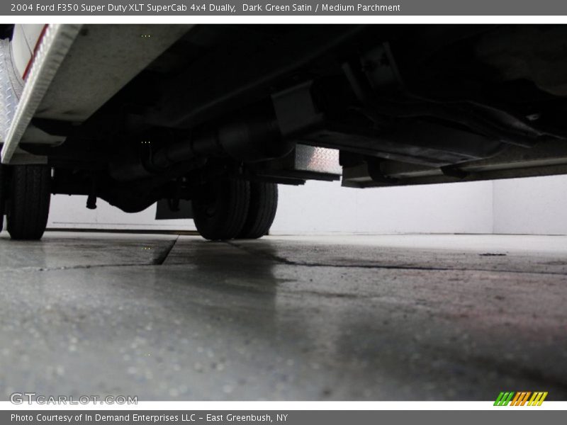 Dark Green Satin / Medium Parchment 2004 Ford F350 Super Duty XLT SuperCab 4x4 Dually