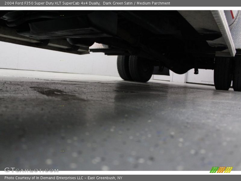 Dark Green Satin / Medium Parchment 2004 Ford F350 Super Duty XLT SuperCab 4x4 Dually