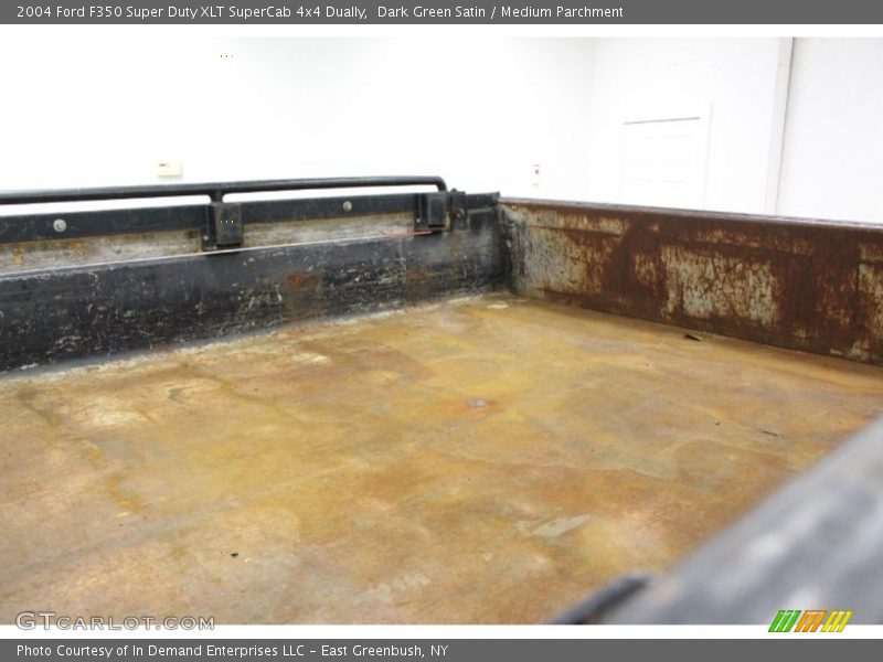 Dark Green Satin / Medium Parchment 2004 Ford F350 Super Duty XLT SuperCab 4x4 Dually