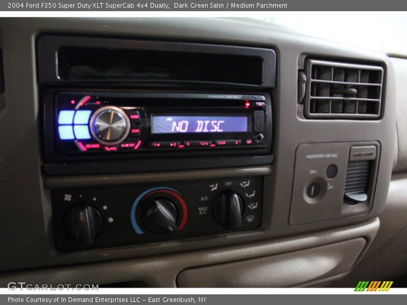 Dark Green Satin / Medium Parchment 2004 Ford F350 Super Duty XLT SuperCab 4x4 Dually