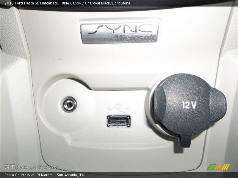 Blue Candy / Charcoal Black/Light Stone 2013 Ford Fiesta SE Hatchback