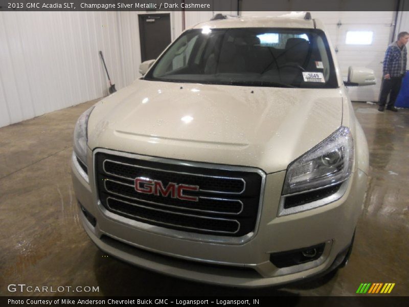Champagne Silver Metallic / Dark Cashmere 2013 GMC Acadia SLT