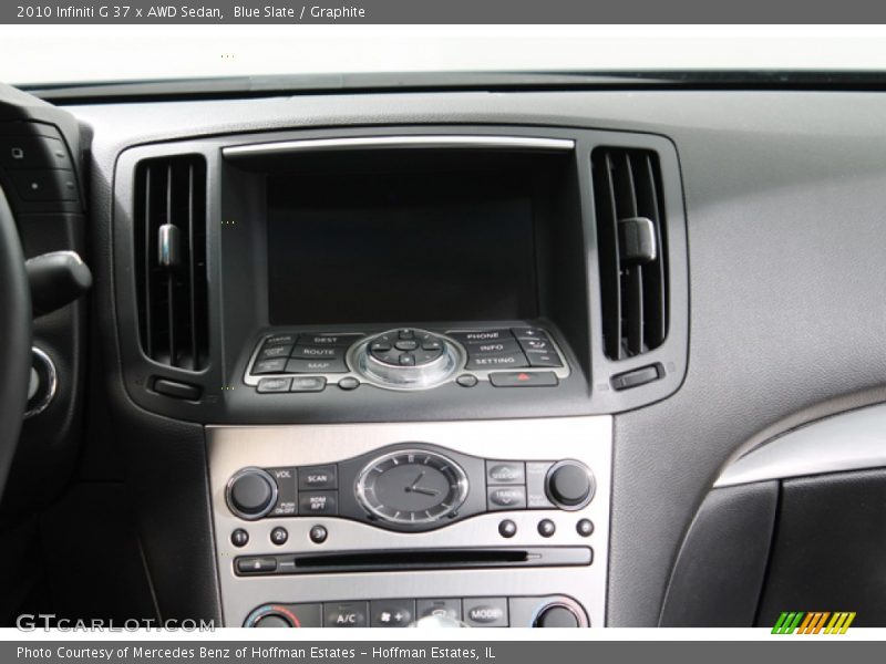 Controls of 2010 G 37 x AWD Sedan