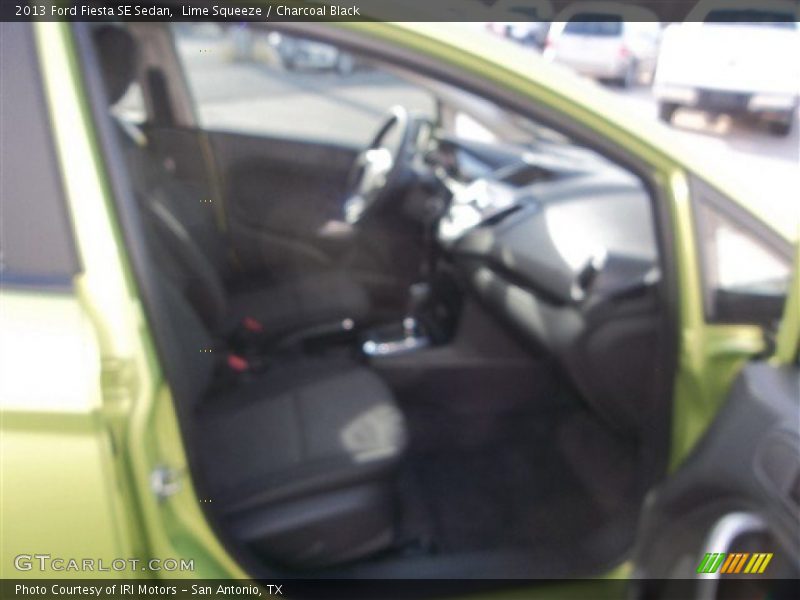 Lime Squeeze / Charcoal Black 2013 Ford Fiesta SE Sedan