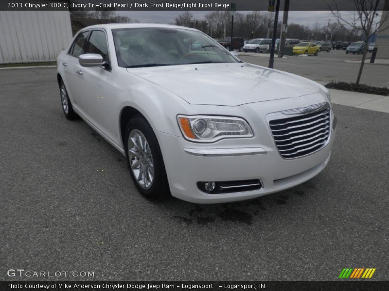 Front 3/4 View of 2013 300 C