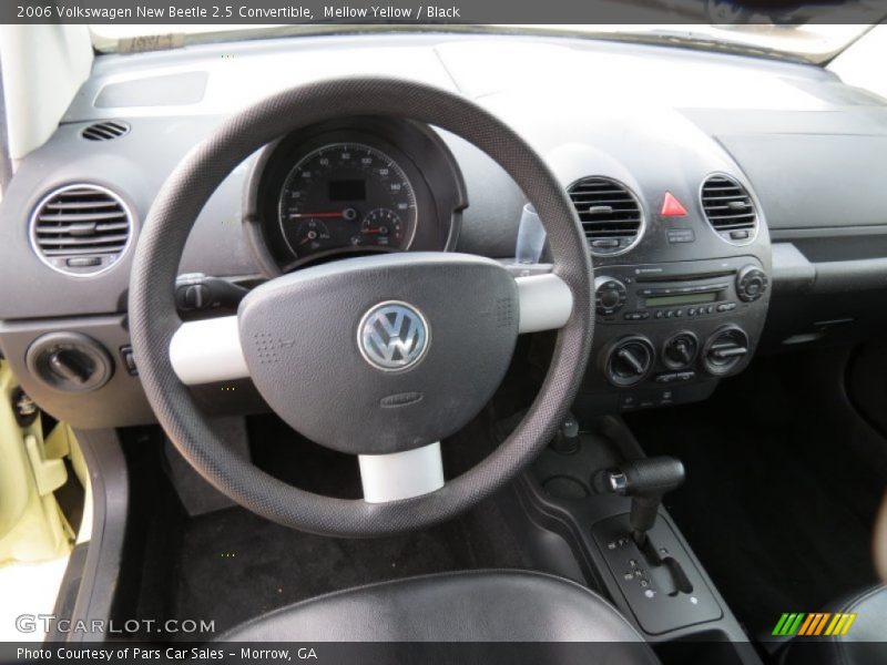 Mellow Yellow / Black 2006 Volkswagen New Beetle 2.5 Convertible