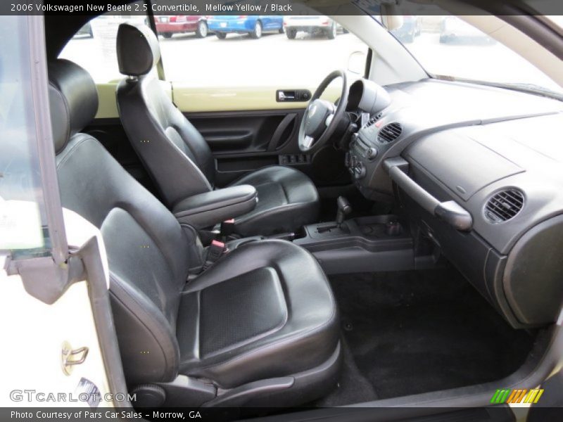 Mellow Yellow / Black 2006 Volkswagen New Beetle 2.5 Convertible
