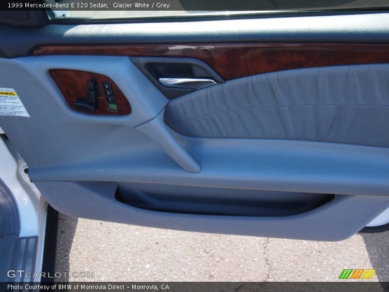 Glacier White / Grey 1999 Mercedes-Benz E 320 Sedan