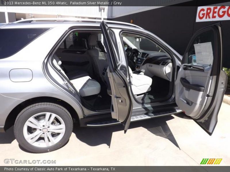 Palladium Silver Metallic / Grey 2013 Mercedes-Benz ML 350 4Matic